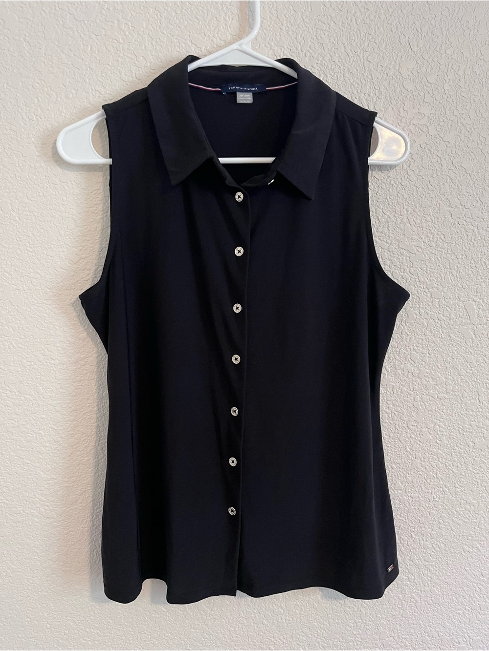 Tommy Hilfiger Black Women's Sleeveless Button-Up Blouse Top Tank